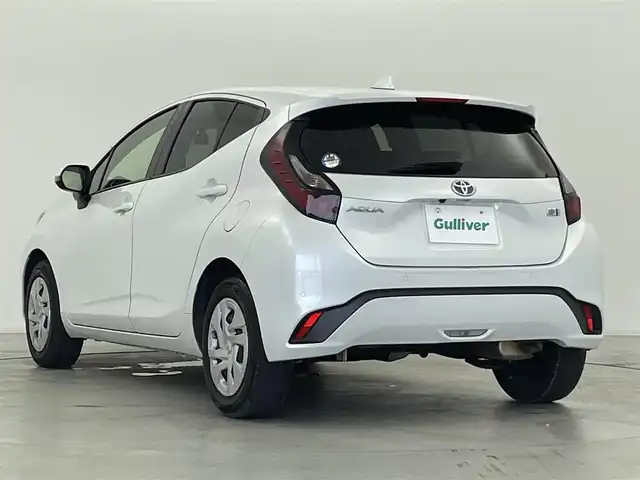 トヨタ アクア G 群馬県 2021(令3)年 6万km プラチナホワイトパールマイカ 純正7インチディスプレイオーディオ/・AM/FM/USB/Bluetooth/AppleCarPlay/AndroidAuto/バックカメラ/トヨタセーフティセンス/・プリクラッシュセーフティシステム/・レーントレーシングアシスト/・オートマチックハイビーム/・レーダークルーズコントロール(全車速追従機能付)/先行車発進告知機能/ロードサインアシスト/パーキングサポートブレーキ/前方ドライブレコーダー/AC100V電源/プッシュスタート/スマートキー