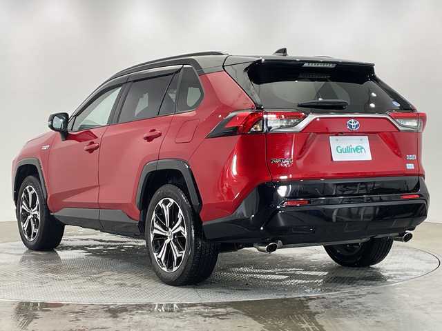 トヨタ ＲＡＶ４ ＰＨＶ ブラックトーン 栃木県 2020(令2)年 1.1万km アティチュードブラックマイカ/ダークブルーマイカメタリック 2トーン 純正ナビ/（Bluetooth/USB/HDMI）/バックカメラ/全方位カメラ/トヨタセーフティセンス/・プリクラッシュセーフティ/・レーントレーシングアシスト/・レーンディパーチャーアラート/・ロードサインアシスト/・レーダークルーズコントロール/・オートマチックハイビーム/・先行車発進アラーム/・プロアクティブドライビングアシスト/・レーンチェンジアシスト/・緊急時操舵支援/コーナーセンサー/ビルトインETC/前後ドライブレコーダー/前席メモリー機能付きパワーシート/前席シートヒーター/前席シートベンチレーション/禁煙車/デジタルインナーミラー/ヘッドアップディスプレイ/LEDヘッドライト/ワイヤレス充電/AC100V電源/充電ケーブルあり/スマートキー/プッシュスタート/ステアリングスイッチ/純正AW/純正フロアマット