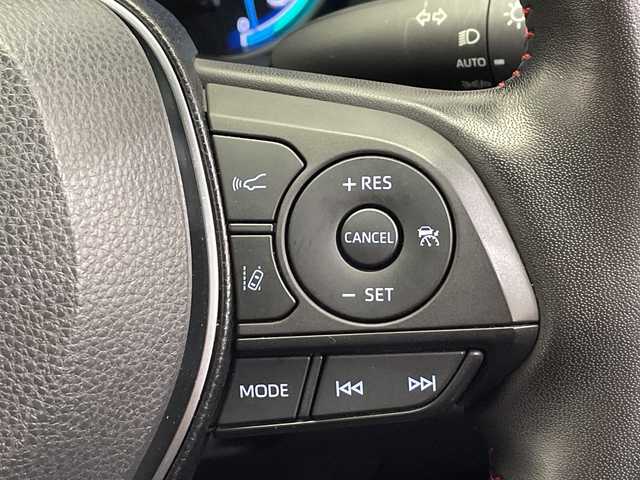 トヨタ ＲＡＶ４ ＰＨＶ ブラックトーン 栃木県 2020(令2)年 1.1万km アティチュードブラックマイカ/ダークブルーマイカメタリック 2トーン 純正ナビ/（Bluetooth/USB/HDMI）/バックカメラ/全方位カメラ/トヨタセーフティセンス/・プリクラッシュセーフティ/・レーントレーシングアシスト/・レーンディパーチャーアラート/・ロードサインアシスト/・レーダークルーズコントロール/・オートマチックハイビーム/・先行車発進アラーム/・プロアクティブドライビングアシスト/・レーンチェンジアシスト/・緊急時操舵支援/コーナーセンサー/ビルトインETC/前後ドライブレコーダー/前席メモリー機能付きパワーシート/前席シートヒーター/前席シートベンチレーション/禁煙車/デジタルインナーミラー/ヘッドアップディスプレイ/LEDヘッドライト/ワイヤレス充電/AC100V電源/充電ケーブルあり/スマートキー/プッシュスタート/ステアリングスイッチ/純正AW/純正フロアマット