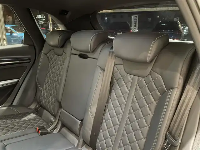 アウディ ＳＱ５ 愛知県 2018(平30)年 3.8万km グレイシアホワイトメタリック マトリクスＬＥＤ　/バーチャルコクピット　/アシスタンスＰＫＧ　/エンブレムブラック　/ＭＭＩナビゲーション　/Ｂｌｕｅｔｏｏｔｈ　/バックカメラ　/アウディプレセンス/ＡＣＣ　/ＬＫＡ　/ＬＤＷ　/ＢＳＭ　/ドライブレコーダー/ETC２．０/プッシュスタート/アイドリングストップ/ウィンカーミラー