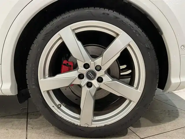 アウディ ＳＱ５ 愛知県 2018(平30)年 3.8万km グレイシアホワイトメタリック マトリクスＬＥＤ　/バーチャルコクピット　/アシスタンスＰＫＧ　/エンブレムブラック　/ＭＭＩナビゲーション　/Ｂｌｕｅｔｏｏｔｈ　/バックカメラ　/アウディプレセンス/ＡＣＣ　/ＬＫＡ　/ＬＤＷ　/ＢＳＭ　/ドライブレコーダー/ETC２．０/プッシュスタート/アイドリングストップ/ウィンカーミラー