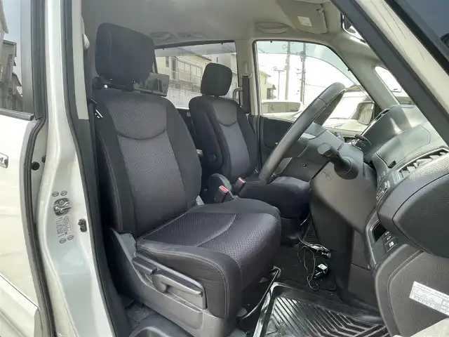 日産 セレナ ハイウェイスター S HV Vセレ 福岡県 2013(平25)年 9.5万km ブリリアントホワイトパール (株)IDOMが運営する【じしゃロン八幡西店】の自社ローン専用車両になります。こちらは現金またはオートローンご利用時の価格です。自社ローンご希望の方は別途その旨お申付け下さい/社外HDDナビ　(AVIC-ZH0007)/【Bluetooth・ワンセグTV・CD・DVD】/バックカメラ/前後ドライブレコーダー　/両側パワースライドドア　/純正アルミホイール/後部座席用モニター　/ＥＴＣ　/クルーズコントロール　/アイドリングストップ　/オートライト　/フォグランプ　