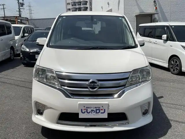 日産 セレナ ハイウェイスター S HV Vセレ 福岡県 2013(平25)年 9.5万km ブリリアントホワイトパール (株)IDOMが運営する【じしゃロン八幡西店】の自社ローン専用車両になります。こちらは現金またはオートローンご利用時の価格です。自社ローンご希望の方は別途その旨お申付け下さい/社外HDDナビ　(AVIC-ZH0007)/【Bluetooth・ワンセグTV・CD・DVD】/バックカメラ/前後ドライブレコーダー　/両側パワースライドドア　/純正アルミホイール/後部座席用モニター　/ＥＴＣ　/クルーズコントロール　/アイドリングストップ　/オートライト　/フォグランプ　
