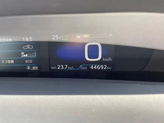 トヨタ プリウス E 兵庫県 2020(令2)年 4.5万km スーパーホワイトⅡ 社外SDナビ/(CD/BT/AM/FM)/ワンセグテレビ/レーダークルーズコントロール/ドアバイザー/プッシュスタート/ETC/オートライト/オートハイビーム/ステアリングスイッチ/純正ホイールキャップ付きサマータイヤ