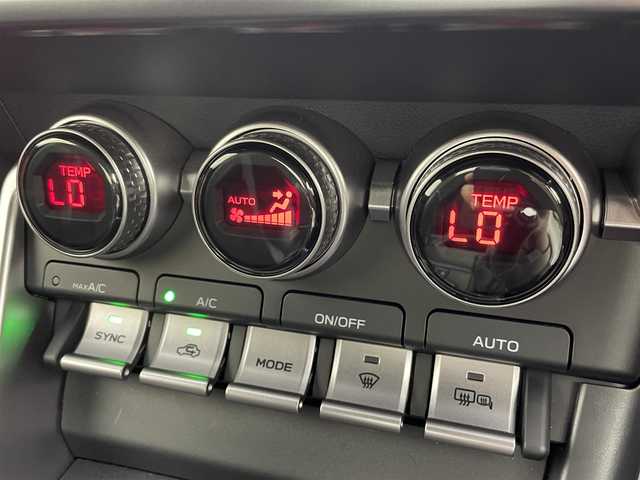トヨタ ＧＲ８６ RZ 茨城県 2022(令4)年 0.7万km クリスタルブラックシリカ 純正ナビ/バックカメラ/フルセグ/ETC/ドラレコ/シートヒーター/純正18インチAW/LEDヘッドライト/スマートキー