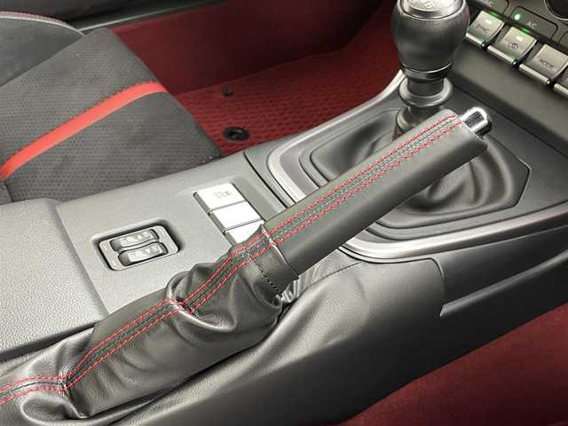 トヨタ ＧＲ８６ RZ 茨城県 2022(令4)年 0.7万km クリスタルブラックシリカ 純正ナビ/バックカメラ/フルセグ/ETC/ドラレコ/シートヒーター/純正18インチAW/LEDヘッドライト/スマートキー