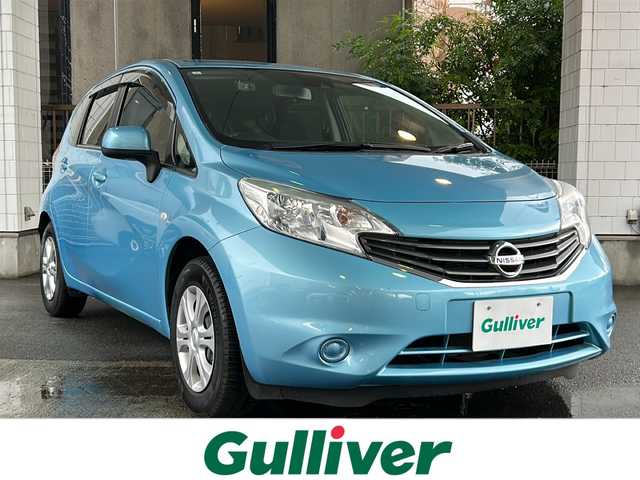 日産 ノート X エマージェンシーブレーキ 京都府 2014(平26)年 4.1万km ソニックブルー 純正ＳＤナビ　/フルセグテレビ　/衝突軽減システム　/車線維持システム　/スマートキー　/ドライブレコーダー　/ＥＴＣ/プッシュスタート　/スタットレスタイヤ　/オートライト　/盗難防止装置/横滑り防止装置/CD/ミュージックプレイヤー接続　/iPod/AUX/Wエアバック/取扱説明書/保証書/記録薄