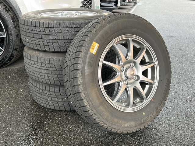 日産 ノート X エマージェンシーブレーキ 京都府 2014(平26)年 4.1万km ソニックブルー 純正ＳＤナビ　/フルセグテレビ　/衝突軽減システム　/車線維持システム　/スマートキー　/ドライブレコーダー　/ＥＴＣ/プッシュスタート　/スタットレスタイヤ　/オートライト　/盗難防止装置/横滑り防止装置/CD/ミュージックプレイヤー接続　/iPod/AUX/Wエアバック/取扱説明書/保証書/記録薄