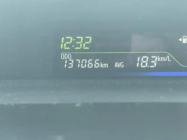 トヨタ プリウス α G 愛知県 2012(平24)年 13.7万km ホワイトパールクリスタルシャイン /当店買取/禁煙/1オーナー/5人乗り//純正ナビNHZD-W62G//HDD/CD/フルセグTV/SD/ Bluetooth//バックカメラ//LEDヘッド/Aライト//クルーズコントロール//カーテンエアバック//ビルトインETC//リヤスポ//保証書/取説/スペアキー//純正Fマット/ドアバイザー//H25/26/28/29/30/31年//R/1/2/3/4/5/6/7年ディーラー記録簿あり