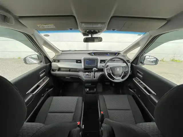 ホンダ フリード＋ G ホンダセンシング 千葉県 2018(平30)年 5.7万km ルナシルバーM 純正ナビ/バックカメラ/両側パワースライドドア　/ビルトインＥＴＣ/クルーズコントロール/衝突被害軽減ブレーキ/レーンキープアシスト/横滑り防止装置/ステアリングスイッチ/電格ミラー/ドアバイザー