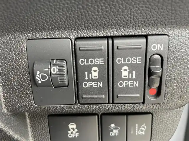 ホンダ フリード＋ G ホンダセンシング 千葉県 2018(平30)年 5.7万km ルナシルバーM 純正ナビ/バックカメラ/両側パワースライドドア　/ビルトインＥＴＣ/クルーズコントロール/衝突被害軽減ブレーキ/レーンキープアシスト/横滑り防止装置/ステアリングスイッチ/電格ミラー/ドアバイザー