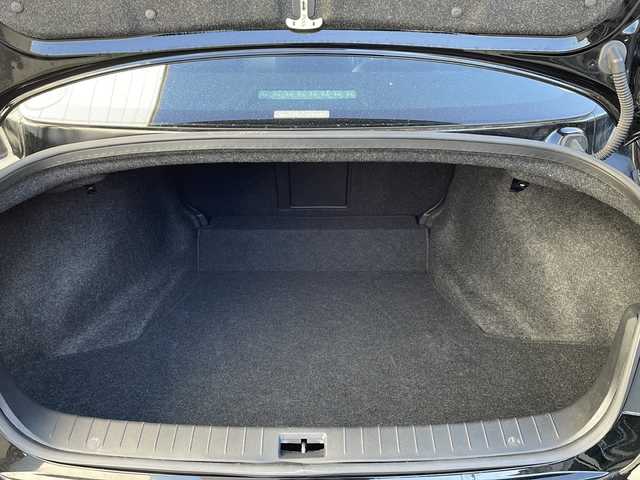 日産 スカイライン 400R 大阪府 2020(令2)年 1.9万km スーパーブラック 全方位カメラ/レーダークルーズコントロール/黒革シート/パドルシフト/シートヒーター/CD/DVD /Bluetooth /フルセグTV /TVキャンセラー/ETC2.0/ドライブレコーダー /純正アルミホイール/衝突軽減システム/横滑り防止装置/オートライト/LEDヘッドライト/ABS