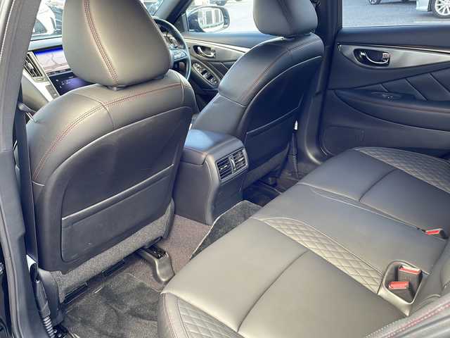 日産 スカイライン 400R 大阪府 2020(令2)年 1.9万km スーパーブラック 全方位カメラ/レーダークルーズコントロール/黒革シート/パドルシフト/シートヒーター/CD/DVD /Bluetooth /フルセグTV /TVキャンセラー/ETC2.0/ドライブレコーダー /純正アルミホイール/衝突軽減システム/横滑り防止装置/オートライト/LEDヘッドライト/ABS