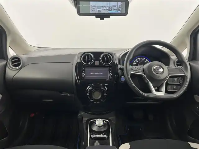 日産 ノート e－パワー X Vセレクション 群馬県 2020(令2)年 6.6万km スーパーブラック 純正ナビ(MM319D-W)/AM/FM/CD/DVD/BT/フルセグ/アラウンドビューモニター/インテリジェントルームミラー/ETC/エマージェンシーブレーキ/車線逸脱警報(LDW)/フロント&バックソナー/踏み間違い衝突防止アシスト/ハイビームアシスト/アイドリングストップ/LEDヘッドライト/スマートキー/プッシュスタート