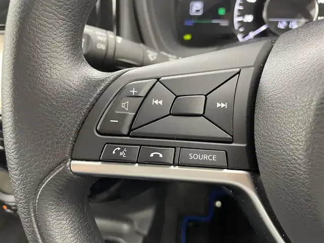 日産 ノート e－パワー X Vセレクション 群馬県 2020(令2)年 6.6万km スーパーブラック 純正ナビ(MM319D-W)/AM/FM/CD/DVD/BT/フルセグ/アラウンドビューモニター/インテリジェントルームミラー/ETC/エマージェンシーブレーキ/車線逸脱警報(LDW)/フロント&バックソナー/踏み間違い衝突防止アシスト/ハイビームアシスト/アイドリングストップ/LEDヘッドライト/スマートキー/プッシュスタート