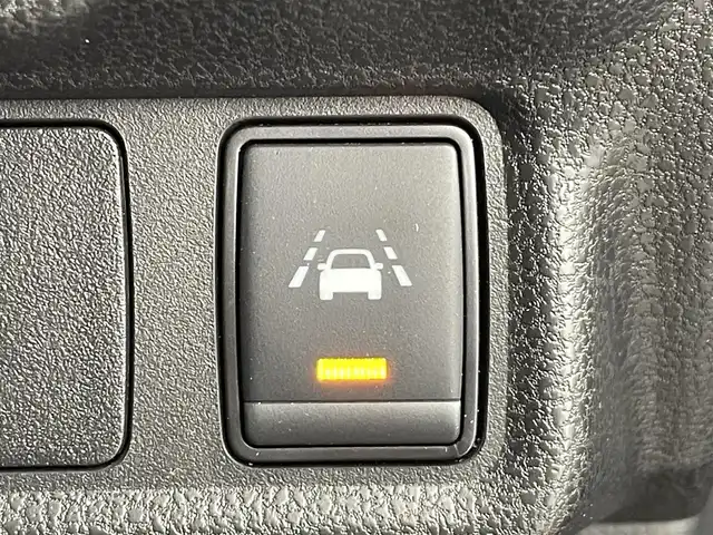 日産 ノート e－パワー X Vセレクション 群馬県 2020(令2)年 6.6万km スーパーブラック 純正ナビ(MM319D-W)/AM/FM/CD/DVD/BT/フルセグ/アラウンドビューモニター/インテリジェントルームミラー/ETC/エマージェンシーブレーキ/車線逸脱警報(LDW)/フロント&バックソナー/踏み間違い衝突防止アシスト/ハイビームアシスト/アイドリングストップ/LEDヘッドライト/スマートキー/プッシュスタート
