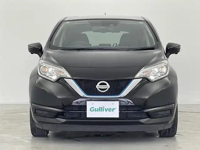 日産 ノート e－パワー X Vセレクション 群馬県 2020(令2)年 6.6万km スーパーブラック 純正ナビ(MM319D-W)/AM/FM/CD/DVD/BT/フルセグ/アラウンドビューモニター/インテリジェントルームミラー/ETC/エマージェンシーブレーキ/車線逸脱警報(LDW)/フロント&バックソナー/踏み間違い衝突防止アシスト/ハイビームアシスト/アイドリングストップ/LEDヘッドライト/スマートキー/プッシュスタート