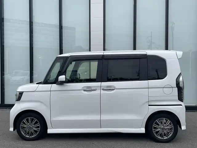 ホンダ Ｎ ＢＯＸ カスタム G L ターボ ホンダセンシング 大阪府 2019(平31)年 6万km プラチナホワイトパール 純正ナビ/   TV/CD/DVD/Bluetooth/バックカメラ/衝突軽減ブレーキ/リアコーナーセンサー/ターボ/両側パワースライドドア　　/レーダークルーズコントロール/レーンキープアシスト　/パドルシフト　/前後ドライブレコーダー/Fang14インチアルミホイール/純正フロアマット/プッシュスタート　/スマートキー　/ビルトインＥＴＣ　/ＬＥＤ