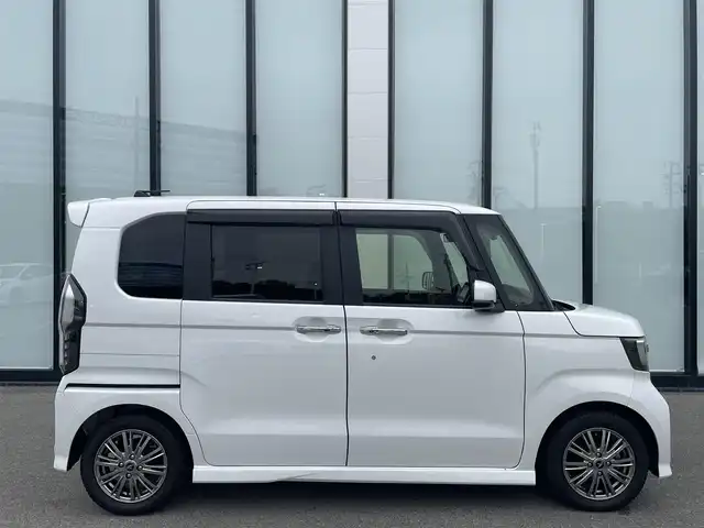 ホンダ Ｎ ＢＯＸ カスタム G L ターボ ホンダセンシング 大阪府 2019(平31)年 6万km プラチナホワイトパール 純正ナビ/   TV/CD/DVD/Bluetooth/バックカメラ/衝突軽減ブレーキ/リアコーナーセンサー/ターボ/両側パワースライドドア　　/レーダークルーズコントロール/レーンキープアシスト　/パドルシフト　/前後ドライブレコーダー/Fang14インチアルミホイール/純正フロアマット/プッシュスタート　/スマートキー　/ビルトインＥＴＣ　/ＬＥＤ