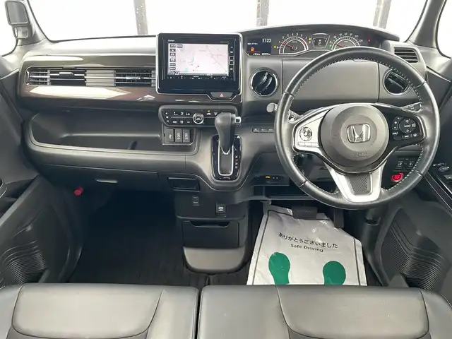 ホンダ Ｎ ＢＯＸ カスタム G L ターボ ホンダセンシング 大阪府 2019(平31)年 6万km プラチナホワイトパール 純正ナビ/   TV/CD/DVD/Bluetooth/バックカメラ/衝突軽減ブレーキ/リアコーナーセンサー/ターボ/両側パワースライドドア　　/レーダークルーズコントロール/レーンキープアシスト　/パドルシフト　/前後ドライブレコーダー/Fang14インチアルミホイール/純正フロアマット/プッシュスタート　/スマートキー　/ビルトインＥＴＣ　/ＬＥＤ