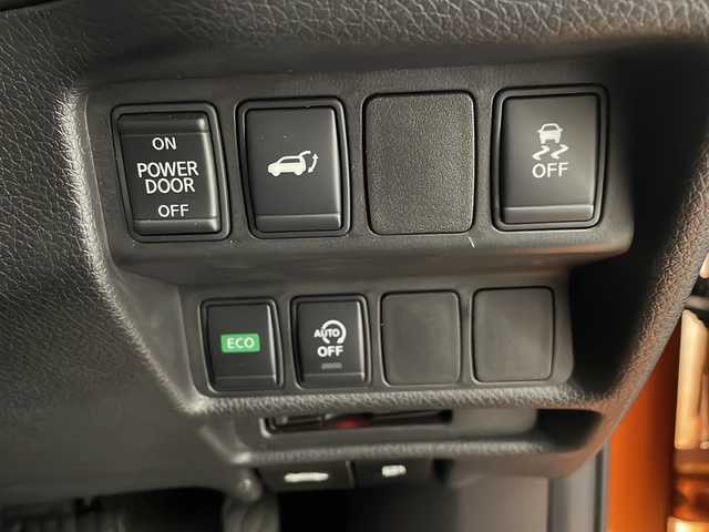 日産 エクストレイル 20X エクストリーマーX 宮崎県 2017(平29)年 3万km プレミアムコロナオレンジ 禁煙車/パートタイム4WD/エマージェンシーブレーキ/純正9型ナビTV/（MM517D-L/CD/DVD/MSV/Bluetooth/フルセグTV)/純正LEDオートライト/純正フォグ/純正18インチアルミ/純正LEDデイライト/純正フロアマット/プロパイロット/アラウンドビューモニター/デジタルインナーミラー/クリアランスソナー/ヒーテッドドアミラー/撥水カプロンシート/全席シートヒーター/パワーバックドア/ルーフレール/デュアルオートエアコン/ETC/インテリジェントキー/プッシュエンジンスタート