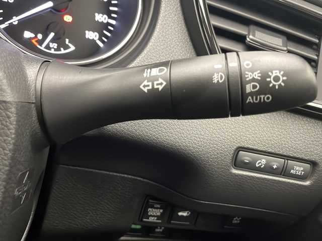 日産 エクストレイル 20X エクストリーマーX 宮崎県 2017(平29)年 3万km プレミアムコロナオレンジ 禁煙車/パートタイム4WD/エマージェンシーブレーキ/純正9型ナビTV/（MM517D-L/CD/DVD/MSV/Bluetooth/フルセグTV)/純正LEDオートライト/純正フォグ/純正18インチアルミ/純正LEDデイライト/純正フロアマット/プロパイロット/アラウンドビューモニター/デジタルインナーミラー/クリアランスソナー/ヒーテッドドアミラー/撥水カプロンシート/全席シートヒーター/パワーバックドア/ルーフレール/デュアルオートエアコン/ETC/インテリジェントキー/プッシュエンジンスタート