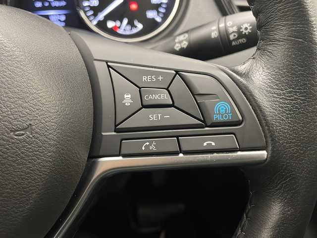 日産 エクストレイル 20X エクストリーマーX 宮崎県 2017(平29)年 3万km プレミアムコロナオレンジ 禁煙車/パートタイム4WD/エマージェンシーブレーキ/純正9型ナビTV/（MM517D-L/CD/DVD/MSV/Bluetooth/フルセグTV)/純正LEDオートライト/純正フォグ/純正18インチアルミ/純正LEDデイライト/純正フロアマット/プロパイロット/アラウンドビューモニター/デジタルインナーミラー/クリアランスソナー/ヒーテッドドアミラー/撥水カプロンシート/全席シートヒーター/パワーバックドア/ルーフレール/デュアルオートエアコン/ETC/インテリジェントキー/プッシュエンジンスタート