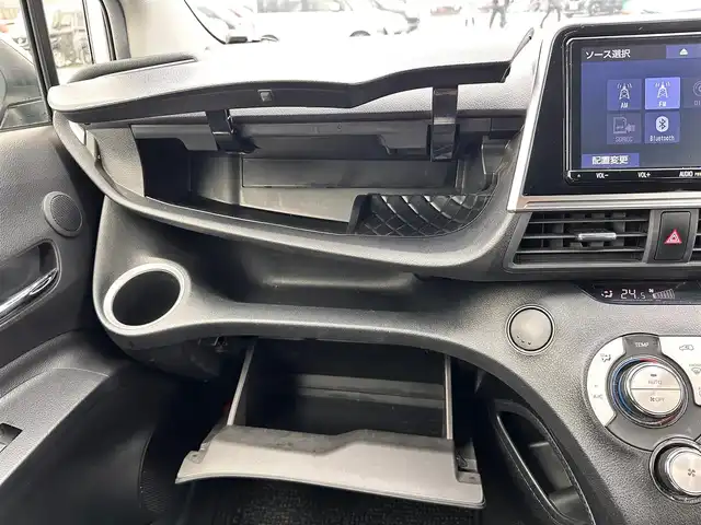 トヨタ シエンタ ハイブリッド ファンベースG セーフティED 宮城県 2020(令2)年 4.2万km ホワイトパールクリスタルシャイン LEDランプパッケージ/・オートレベリング機能付LEDヘッドランプ/・オートライト/・LEDフロントフォグランプ/・レッド加飾付クリアレンズLEDリアコンビネーションランプ/＝＝＝/セーフティセンス/・プリクラッシュセーフティ/・レーンディパーチャーアラート/・オートマチックハイビーム/・先行車発進告知機能/インテリジェントクリアランスソナー/パノラミックビューモニター/純正9インチナビ（NSZT-Y68T）/・CD/DVD/・Bluetooth/・フルセグTV/・SD音楽録音機能/ビルトインETC2.0/ドライブレコーダー/両側パワースライドドア/革巻きステアリング/クルーズコントロール/ステアリングスイッチ/ステアリングヒーター/シートヒーター/電動格納ミラー/純正フロアマット/Wエアバッグ