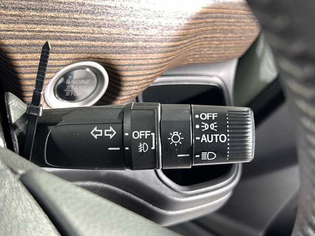 ホンダ フリード クロスター ホンダセンシング 沖縄県 2020(令2)年 2.8万km シルバーミストグリーンM 県外仕入/禁煙車　/両側電動パワースライドドア　/ハーフレーザーシート　/レーダークルーズコントロール　/社外ナビ（CN-RE06D）TV/BT/ホンダセンシング　/バックカメラ　/レーンキープアシスト　/衝突軽減ブレーキ　/ステアリングリモコン