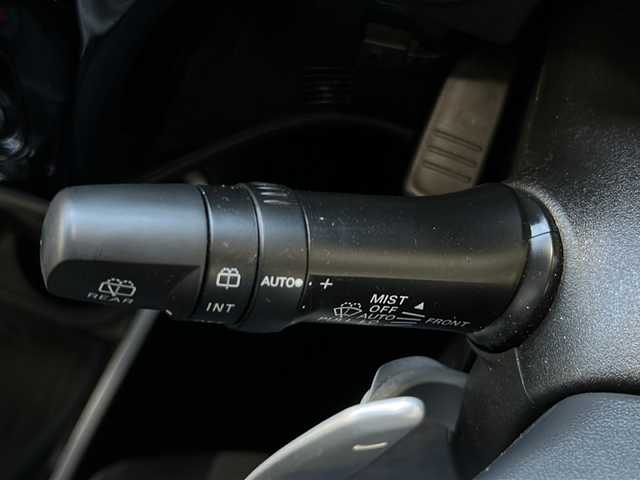 三菱 アウトランダー ＰＨＥＶ G ナビパッケージ 福島県 2018(平30)年 2.2万km チタニウムグレーメタリック 登録時走行距離21/60キロ/ワンオーナー/純正SDナビ/（AM/FM/CD/DVD/BT/フルセグTV）/全周囲モニター/ハーフレザーシート/プリクラッシュ/クリアランスソナー/レーダークルーズコントロール/ブラインドスポットモニター/ステアリングヒーター/シートヒーター/ETC/純正フロアマット/純正AW/充電ケーブル車載