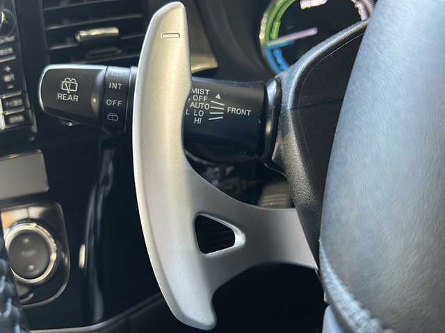 三菱 アウトランダー ＰＨＥＶ G ナビパッケージ 福島県 2018(平30)年 2.2万km チタニウムグレーメタリック 登録時走行距離21/60キロ/ワンオーナー/純正SDナビ/（AM/FM/CD/DVD/BT/フルセグTV）/全周囲モニター/ハーフレザーシート/プリクラッシュ/クリアランスソナー/レーダークルーズコントロール/ブラインドスポットモニター/ステアリングヒーター/シートヒーター/ETC/純正フロアマット/純正AW/充電ケーブル車載