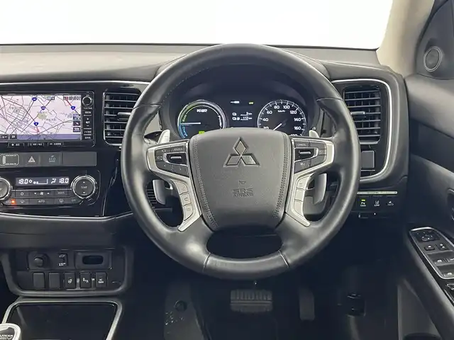三菱 アウトランダー ＰＨＥＶ G ナビパッケージ 栃木県 2018(平30)年 2.2万km チタニウムグレーメタリック 三菱e-Assist/・衝突被害軽減ブレーキシステム/・誤発進抑制機能(前進時)/・車線逸脱警報システム/・レーダークルーズコントロールシステム/・オートマチックハイビーム/・後側方車両検知警報システム/・レーンチェンジアシスト機能/・後退時車両検知警報システム/ワンオーナー/禁煙車/全方位カメラ/ハーフレザー/シートヒーター/ハンドルヒーター/パワーバックドア/ブラインドスポットモニター/純正ナビ/(CD/DVD/BT/TV/SD)/コーナーセンサー/LEDヘッドライト/フォグライト/オートライト/オートエアコン