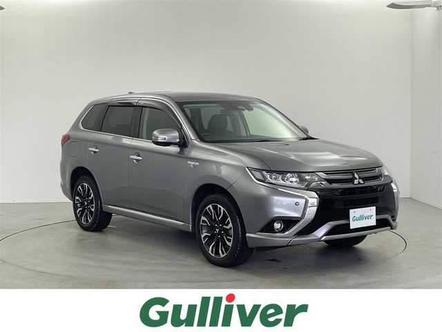 三菱 アウトランダー ＰＨＥＶ G ナビパッケージ 栃木県 2018(平30)年 2.2万km チタニウムグレーメタリック 三菱e-Assist/・衝突被害軽減ブレーキシステム/・誤発進抑制機能(前進時)/・車線逸脱警報システム/・レーダークルーズコントロールシステム/・オートマチックハイビーム/・後側方車両検知警報システム/・レーンチェンジアシスト機能/・後退時車両検知警報システム/ワンオーナー/禁煙車/全方位カメラ/ハーフレザー/シートヒーター/ハンドルヒーター/パドルシフト/パワーバックドア/ブラインドスポットモニター/純正ナビ/(CD/DVD/BT/TV/SD)/ETC/コーナーセンサー/LEDヘッドライト/フォグライト/オートライト/オートエアコン