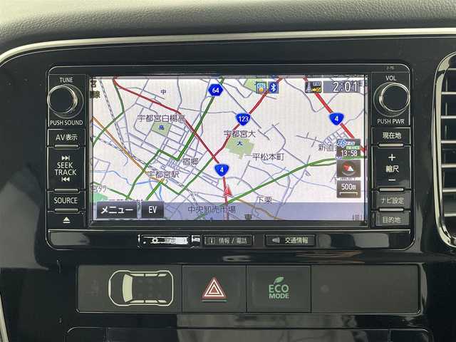 三菱 アウトランダー ＰＨＥＶ G ナビパッケージ 栃木県 2018(平30)年 2.2万km チタニウムグレーメタリック 三菱e-Assist/・衝突被害軽減ブレーキシステム/・誤発進抑制機能(前進時)/・車線逸脱警報システム/・レーダークルーズコントロールシステム/・オートマチックハイビーム/・後側方車両検知警報システム/・レーンチェンジアシスト機能/・後退時車両検知警報システム/ワンオーナー/禁煙車/全方位カメラ/ハーフレザー/シートヒーター/ハンドルヒーター/パドルシフト/パワーバックドア/ブラインドスポットモニター/純正ナビ/(CD/DVD/BT/TV/SD)/ETC/コーナーセンサー/LEDヘッドライト/フォグライト/オートライト/オートエアコン