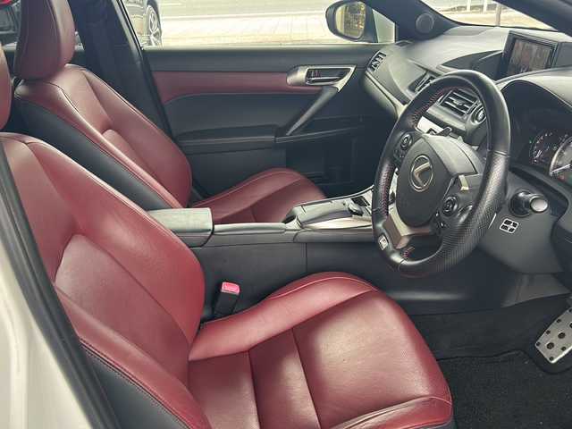 レクサス ＣＴ 200h Fスポーツ 京都府 2014(平26)年 7.9万km ブラック/ホワイトノーヴァガラスフレーク 純正8インチナビ/フルセグテレビ/バックカメラ/Bluetooth/サンルーフ/パドルシフト/本革シート/メモリーパワーシート/シートヒーター/ステアリングヒーター/レクサスセーフティーセンス/クリアランスソナー/トラクションコントロール/レーダークルーズコントロール/ワンオーナー/禁煙車/カードキー/寒冷地仕様/ドラレコ前後/ビルトインETC/アイドリングストップ/フォグランプ/ウィンカーミラー/電動格納ミラー