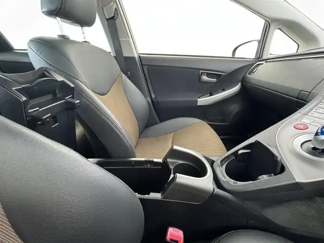 トヨタ プリウス G 愛知県 2012(平24)年 5.2万km ボルドーマイカメタリック 純正SDナビ　/ワンセグTV　/Bluetooth　/バックカメラ　/クルーズコントロール　/スマートキー　/自動防眩ミラー　/ステアリングリモコン　/ハーフレザーシート　/パワーシート　/ビルトインETC /フォグランプ　/AM/FM　/スペアキー