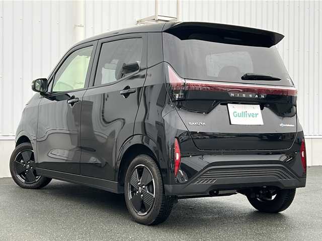 日産 サクラ X 三重県 2023(令5)年 1.7万km ブラック 純正ナビ /バックカメラ /ワイヤレス充電器 /スペアキー /前後ドライブレコーダー /前後コーナーセンサー /レザー調シートカバー /LEDヘッドライト /オートライト /オートホールド /ステアリングスイッチ/純正フロアマット /電動格納ミラー/禁煙車