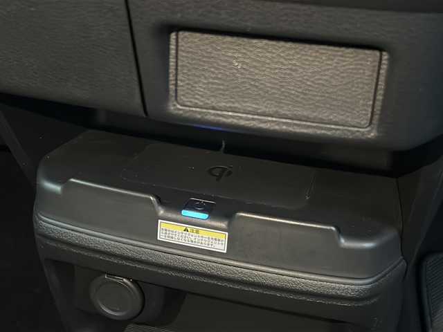 日産 サクラ X 三重県 2023(令5)年 1.7万km ブラック 純正ナビ /バックカメラ /ワイヤレス充電器 /スペアキー /前後ドライブレコーダー /前後コーナーセンサー /レザー調シートカバー /LEDヘッドライト /オートライト /オートホールド /ステアリングスイッチ/純正フロアマット /電動格納ミラー/禁煙車