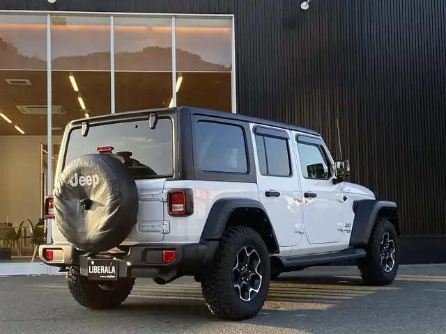 クライスラー・ジープ ジープ ラングラー アンリミテッド スポーツ 福岡県 2020(令2)年 6.4万km ブライトホワイト アダプティブクルーズコントロール/アクティブブレーキアシスト/ディスプレイオーディオ　/Ａｐｐｌｅｃａｒｐｌａｙ/ａｎｄｒｏｉｄａｕｔｏ　/Bluetooth/バックカメラ　/サイドカメラ　/前後コーナーセンサー/純正前後ドライブレコーダー　/純正17インチアルミホイール/ETC2.0