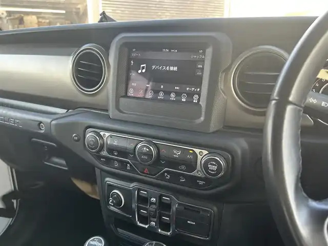 クライスラー・ジープ ジープ ラングラー アンリミテッド スポーツ 福岡県 2020(令2)年 6.4万km ブライトホワイト アダプティブクルーズコントロール/アクティブブレーキアシスト/ディスプレイオーディオ　/Ａｐｐｌｅｃａｒｐｌａｙ/ａｎｄｒｏｉｄａｕｔｏ　/Bluetooth/バックカメラ　/サイドカメラ　/前後コーナーセンサー/純正前後ドライブレコーダー　/純正17インチアルミホイール/ETC2.0