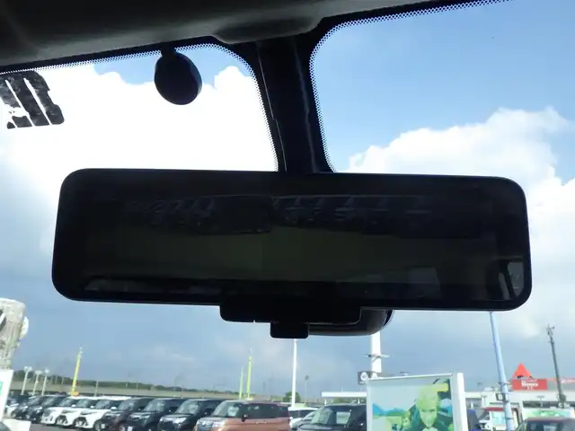日産 セレナ ハイウェイスター V Vセレクション 千葉県 2017(平29)年 6.3万km ブリリアントホワイトパール エマージェンシーブレーキ/プロパイロット/インテリジェントクルーズコントロール/ハンズフリー両側パワースライドドア/純正SDナビ/地デジTV/【BD/DVD/CD再生機能　Bluetooth接続】/アラウンドビューモニター/フリップダウンモニター/革巻きステアリング/ステアリングスイッチ/ETC/LEDヘッドライト/フォグライト/ウインカーミラー/コーナーセンサー/純正16インチアルミホイル/サイド/カーテンエアバッグ/インテリジェントキー