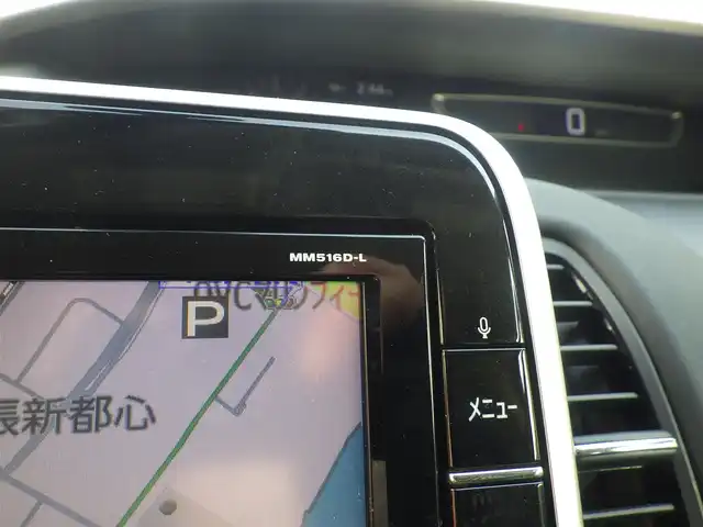 日産 セレナ ハイウェイスター V Vセレクション 千葉県 2017(平29)年 6.3万km ブリリアントホワイトパール エマージェンシーブレーキ/プロパイロット/インテリジェントクルーズコントロール/ハンズフリー両側パワースライドドア/純正SDナビ/地デジTV/【BD/DVD/CD再生機能　Bluetooth接続】/アラウンドビューモニター/フリップダウンモニター/革巻きステアリング/ステアリングスイッチ/ETC/LEDヘッドライト/フォグライト/ウインカーミラー/コーナーセンサー/純正16インチアルミホイル/サイド/カーテンエアバッグ/インテリジェントキー