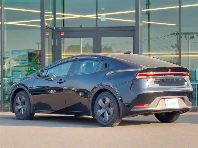 トヨタ プリウス U 東京都 2024(令6)年 1.4万km アティチュードブラックマイカ 純正ディスプレイオーディオ/フルセグ/バックカメラ/ビルトインETC2.0/AC100V/LEDヘッドライト/スマートキー/Toyota Safety Sense/・プリクラッシュセーフティ/・レーントレーシングアシスト/・レーダークルーズコントロール/・アダプティブハイビームシステム/・オートマチックハイビーム