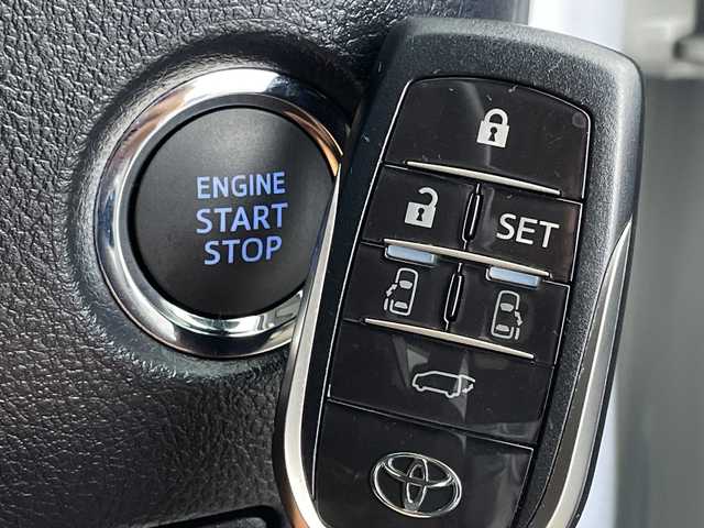 トヨタ アルファード S Cパッケージ 新潟県 2020(令2)年 1.7万km ホワイトパールクリスタルシャイン ディスプレイオーディオ/CD/DVD/Bluetooth/AppleCarPlay/AndroidAuto/フルセグ/USB/バックモニター/トヨタセーフティセンス/衝突被害軽減システム/レーンキープアシスト/レーダークルーズコントロ―ル/フリップダウンモニター/純正ビルトインETC/フロントドライブレコーダー/モデリスタエアロ/サンルーフ/3列シート/オットマン/電動リアゲート/レザーシート/全席パワーシート/前席シートヒーター/前席エアシート/両側パワースライドドア/純正フロアマット/純正LEDヘッドライト/オートライト/オートマチックハイビーム/純正18インチAW夏タイヤ/ABS/横滑り防止機能/前後コーナーセンサー/盗難防止装置/ステアリングヒーター/保証書/取扱説明書/スペアキー