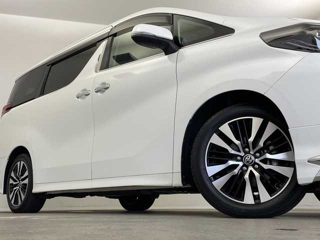 トヨタ アルファード S Cパッケージ 新潟県 2020(令2)年 1.7万km ホワイトパールクリスタルシャイン ディスプレイオーディオ/CD/DVD/Bluetooth/AppleCarPlay/AndroidAuto/フルセグ/USB/バックモニター/トヨタセーフティセンス/衝突被害軽減システム/レーンキープアシスト/レーダークルーズコントロ―ル/フリップダウンモニター/純正ビルトインETC/フロントドライブレコーダー/モデリスタエアロ/サンルーフ/3列シート/オットマン/電動リアゲート/レザーシート/全席パワーシート/前席シートヒーター/前席エアシート/両側パワースライドドア/純正フロアマット/純正LEDヘッドライト/オートライト/オートマチックハイビーム/純正18インチAW夏タイヤ/ABS/横滑り防止機能/前後コーナーセンサー/盗難防止装置/ステアリングヒーター/保証書/取扱説明書/スペアキー