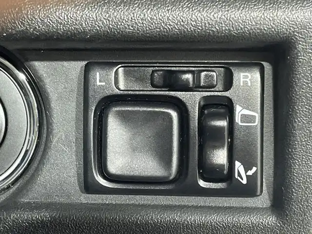 スズキ ジムニー XC 福岡県 2021(令3)年 3.8万km ブルーイッシュブラックパール3 ・社外SDナビ　/（ＡＭ　ＦＭ　ＣＤ　ＤＶＤ　ＳＤ　Ｉｐｏｄ　ＵＳＢ　ＢＴ）　/・バックカメラ　/・ＥＴＣ　/・前後ドラレコ　/・クルコン　/・ワンセグＴＶ　/・背面タイヤ　/・横滑り防止　/・レーンキープ　/・ダウンヒルアシスト　/・衝突軽減/・ヘッドライトウォッシャー/・オートライト/・純正フロアマット/・純正16インチアルミ/・電格ミラー/・バイザー/・取説