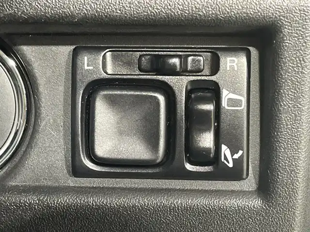 スズキ ジムニー XC 福岡県 2021(令3)年 3.8万km ブルーイッシュブラックパール3 ・社外SDナビ　/（ＡＭ　ＦＭ　ＣＤ　ＤＶＤ　ＳＤ　Ｉｐｏｄ　ＵＳＢ　ＢＴ）　/・バックカメラ　/・ＥＴＣ　/・前後ドラレコ　/・クルコン　/・ワンセグＴＶ　/・背面タイヤ　/・横滑り防止　/・レーンキープ　/・ダウンヒルアシスト　/・衝突軽減/・ヘッドライトウォッシャー/・オートライト/・純正フロアマット/・純正16インチアルミ/・電格ミラー/・バイザー/・取説