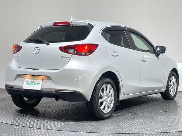 マツダ マツダ２ 15S スマートエディション 愛媛県 2020(令2)年 2.4万km セラミックM 純正ナビ/Bluetooth/フルセグ/USB/全周囲カメラ/衝突被害軽減ブレーキ/レーンキープアシスト/前後コーナーセンサー/LEDヘッドライト/オートマチックハイビーム/オートライト/ブラインドスポットモニター/社外15インチアルミ/ETC/プッシュスタート/アイドリングストップ/ドアバイザー/電動格納ミラー/スペアキー/保証書/取扱説明書