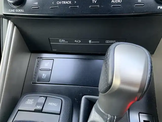 レクサス ＩＳ 300h Fスポーツ 大分県 2014(平26)年 9.5万km スターライトブラックガラスフレーク ・純正ナビ/・フルセグ/・バックカメラ/・純正ビルトインETC2.0/・ステアリングスイッチ/・ブルーレイ視聴可/・プリクラッシュセーフティ/・レーンキープアシスト/・アダプティブクルーズコントロール/・オートライト＆オートハイビーム/・クリアランスソナー/・パドルシフト/・社外前方ドライブレコーダー