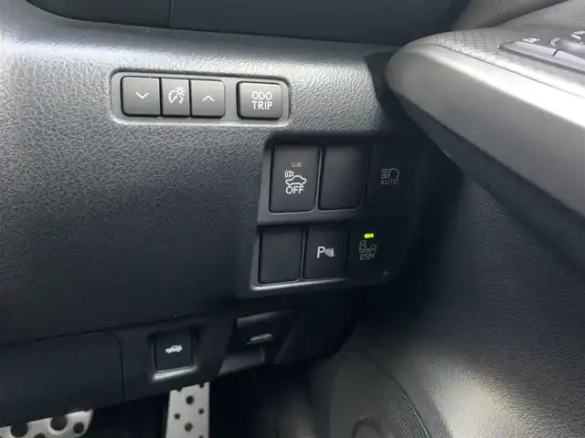 レクサス ＩＳ 300h Fスポーツ 大分県 2014(平26)年 9.5万km スターライトブラックガラスフレーク ・純正ナビ/・フルセグ/・バックカメラ/・純正ビルトインETC2.0/・ステアリングスイッチ/・ブルーレイ視聴可/・プリクラッシュセーフティ/・レーンキープアシスト/・アダプティブクルーズコントロール/・オートライト＆オートハイビーム/・クリアランスソナー/・パドルシフト/・社外前方ドライブレコーダー